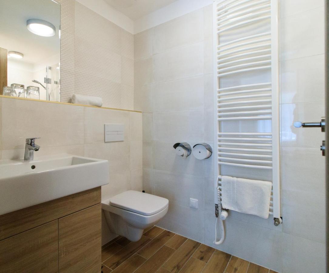Villa Marina Inn Siófok Buitenkant foto